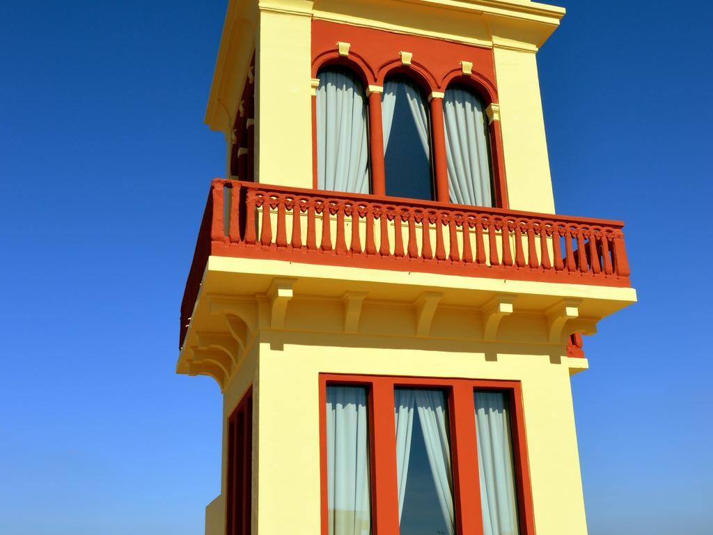 Palazzo Vallebona Gallipoli Bilik gambar