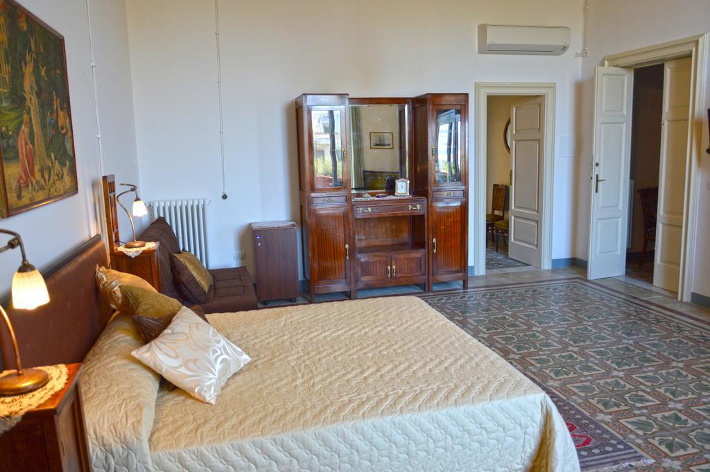 Palazzo Vallebona Gallipoli Luaran gambar